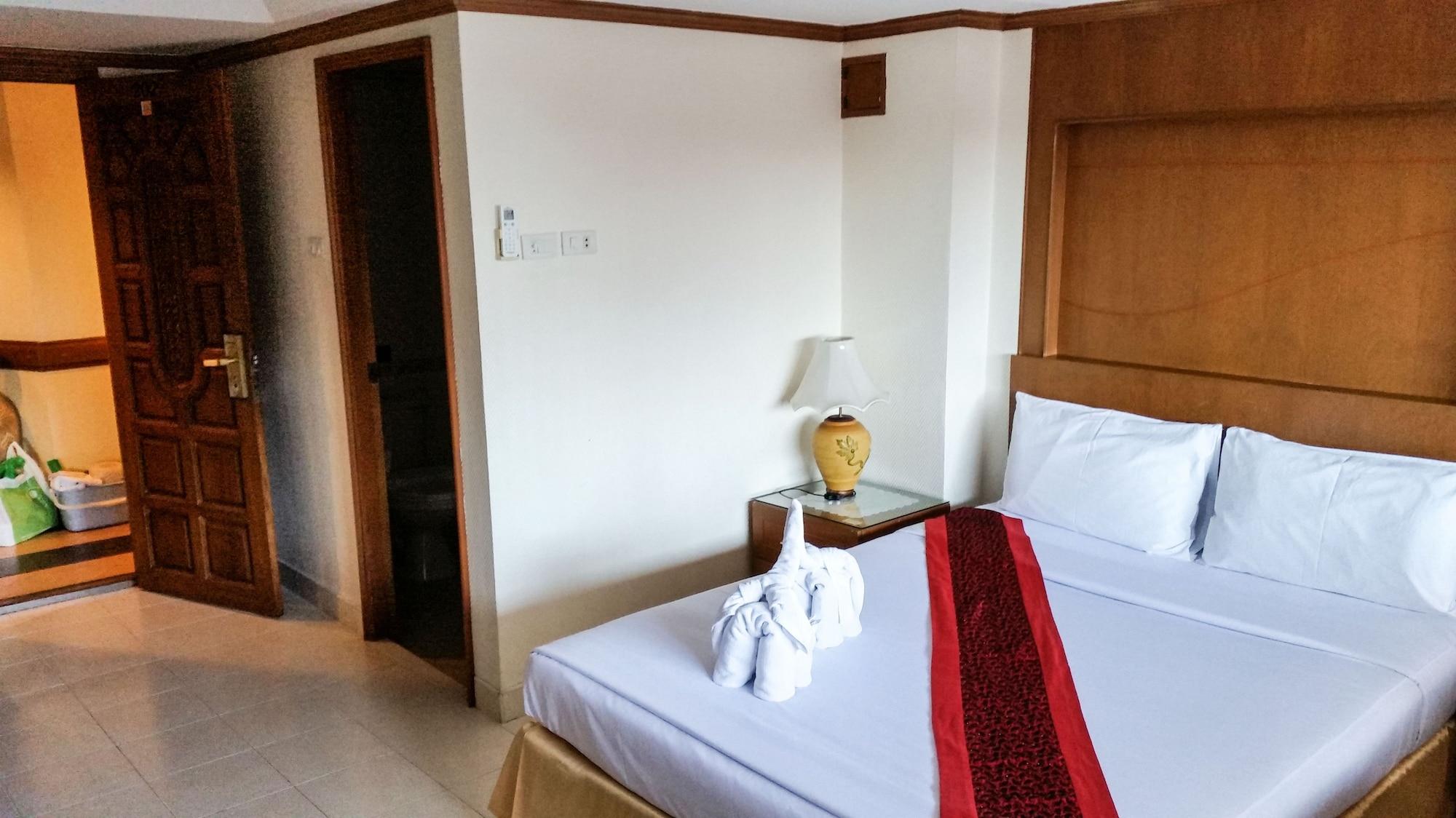 Seaview Sriracha Hotel Сі-Рача Екстер'єр фото