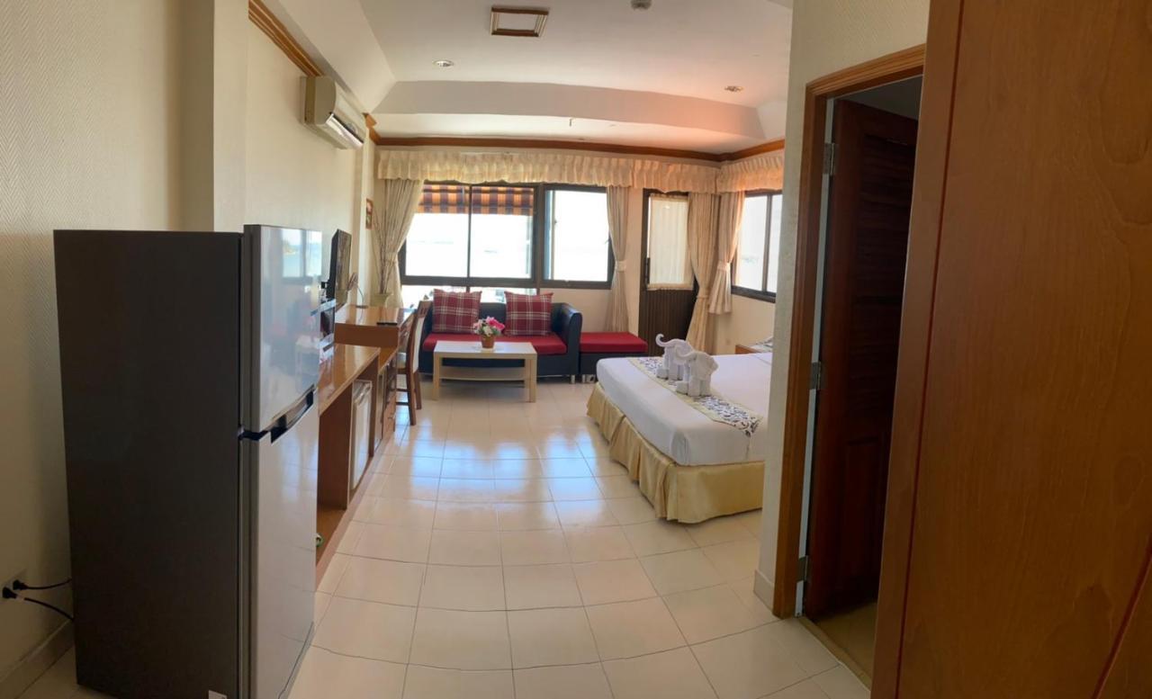 Seaview Sriracha Hotel Сі-Рача Екстер'єр фото